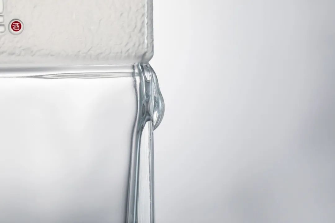 这瓶酒，懂不懂？